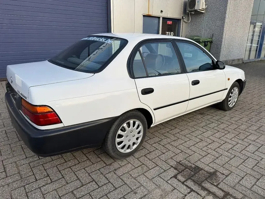 Gebraucht Toyota Corolla 75 PS (55 kW) 1994 Weiß Limousine