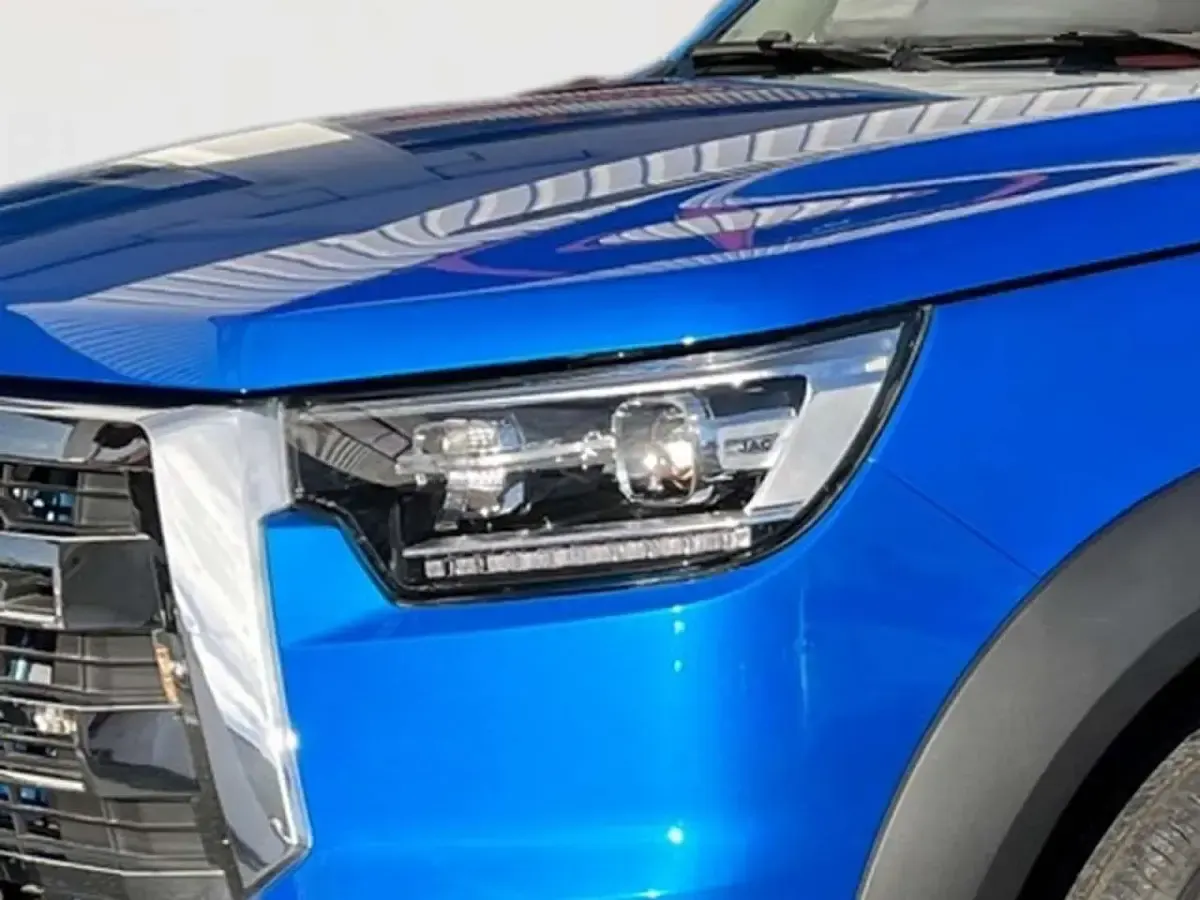 Neu JAC JS8 204 PS (150 kW) 2026 Blau SUV