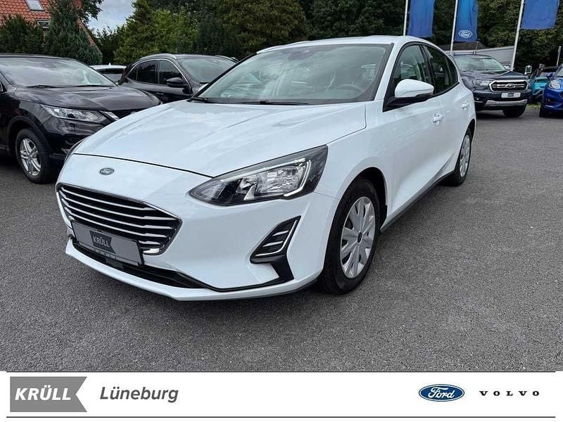 Weiß (frostweiß) Gebraucht 2021 Ford Focus Trend Limousine | 14.788 € (Superpreis) - Bild 1/4