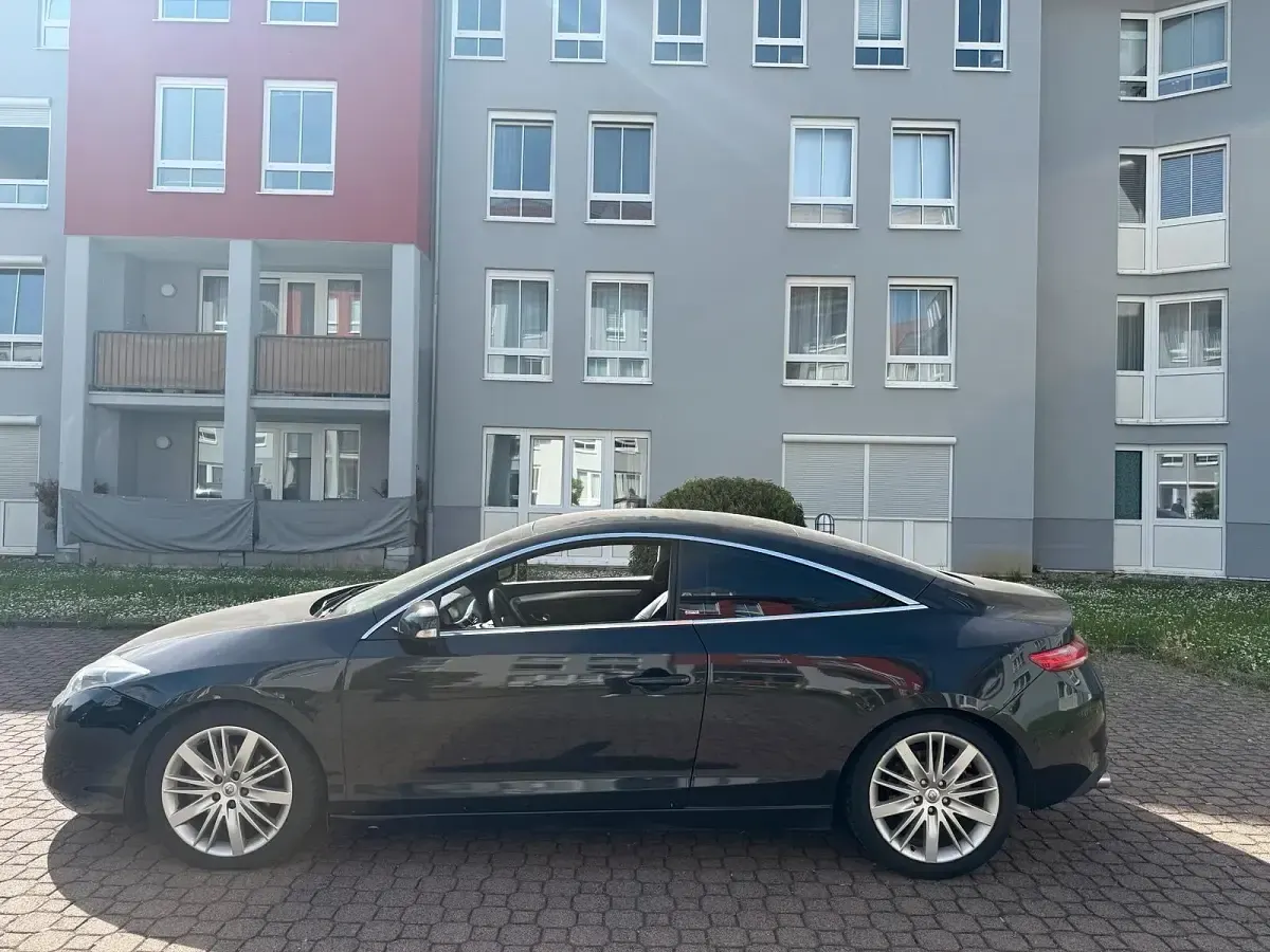 Occasion Renault Laguna Coupé 235 ch (172 kW) 2011 Noir Coupé
