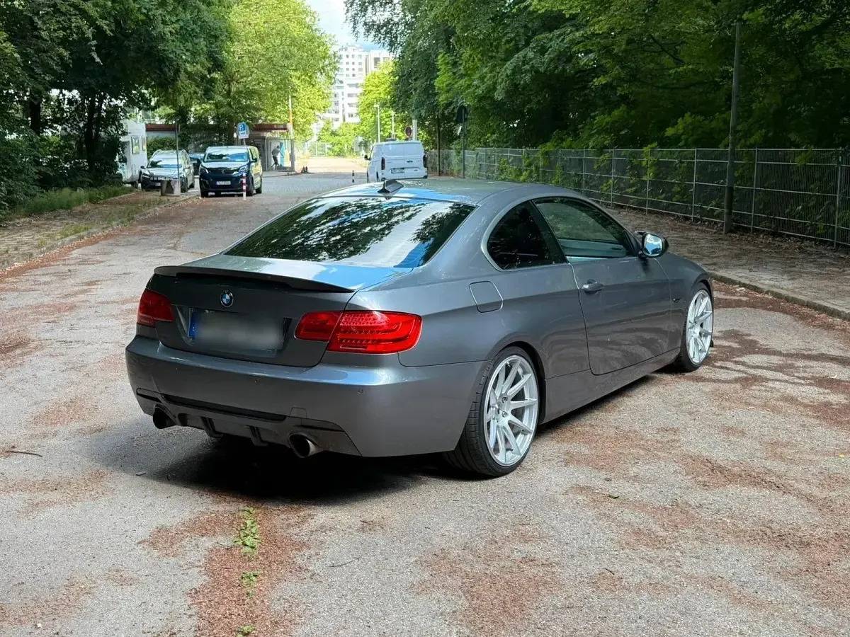 Gebraucht BMW 335 Performance 306 PS (225 kW) 2011 Grau Coupé