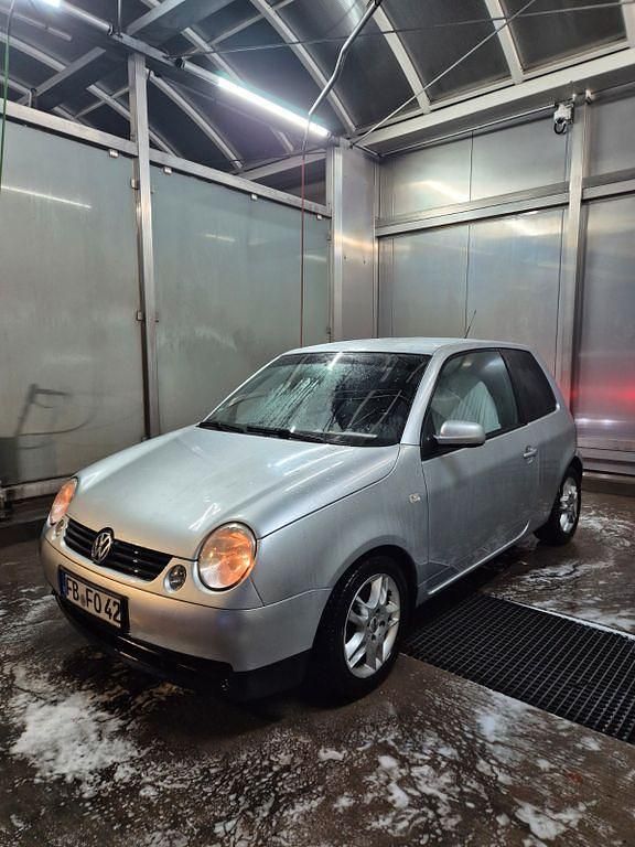 Gebraucht VW Lupo Basis 50 PS (36 kW) 2002 Silber Kleinwagen