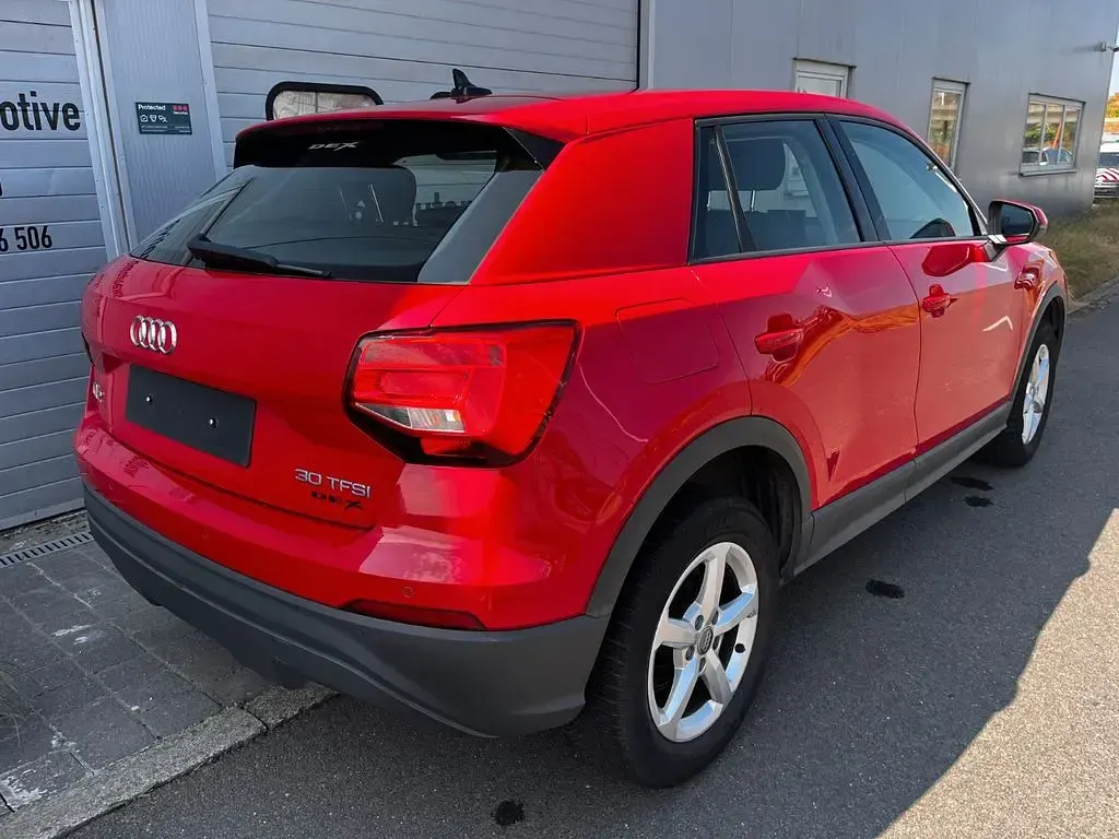 Gebraucht Audi Q2 Sport 116 PS (85 kW) 2018 Rot SUV