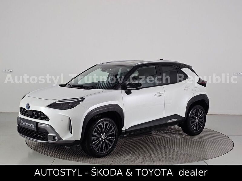 Weiß Gebraucht 2022 Toyota Yaris Cross SUV | 25.199 € (Fairer Preis) - Bild 1/4