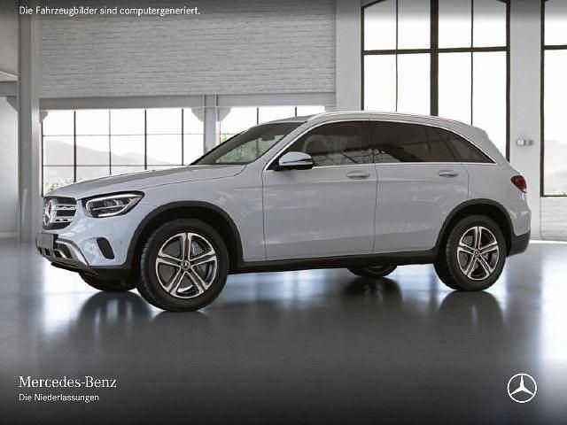 Gebraucht Mercedes GLC300e 320 PS (235 kW) 2022