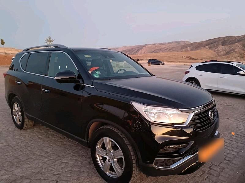 Gebraucht Ssangyong (KGM) Rexton 181 PS (133 kW) 2019 Schwarz SUV