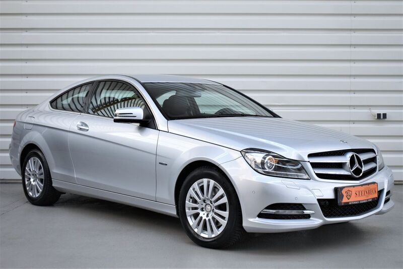 Silber Gebraucht 2011 Mercedes C180 Coupé | 18.990 € (Teuer) - Bild 1/4