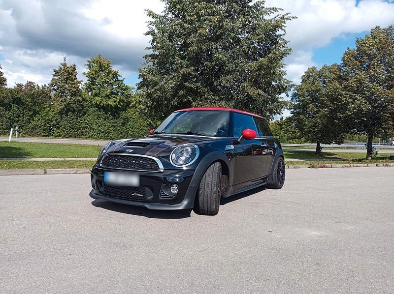 Second-hand Mini John Cooper Works 211 CP (155 kW) 2011 Negru Hatchback
