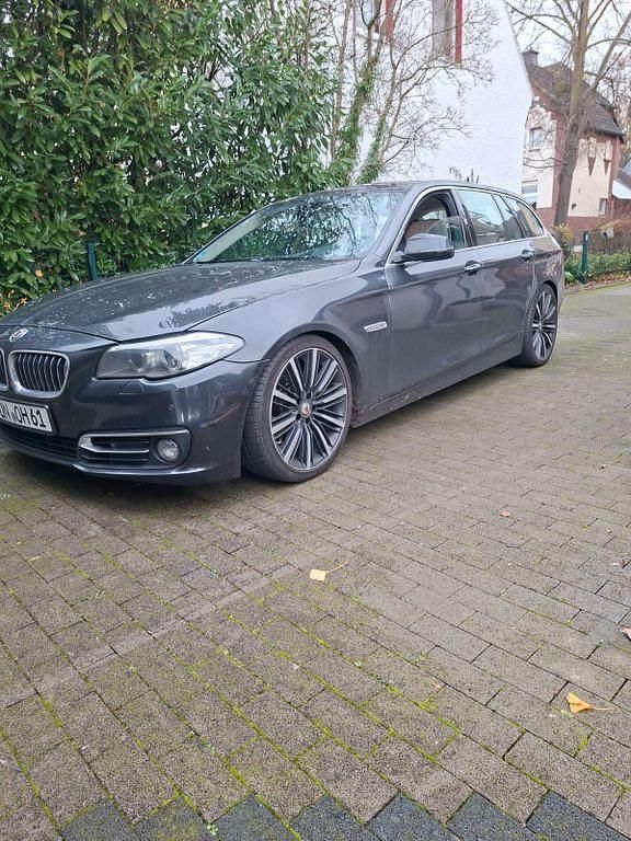 Gebraucht BMW 530 Performance 258 PS (189 kW) 2013 Grau Kombi