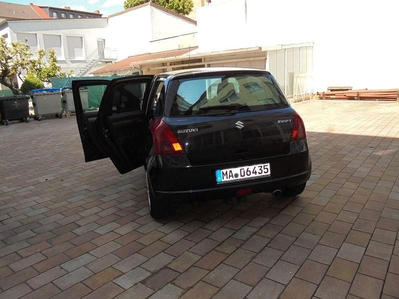 Gebraucht Suzuki Swift Comfort 92 PS (67 kW) 2007 Schwarz Kleinwagen