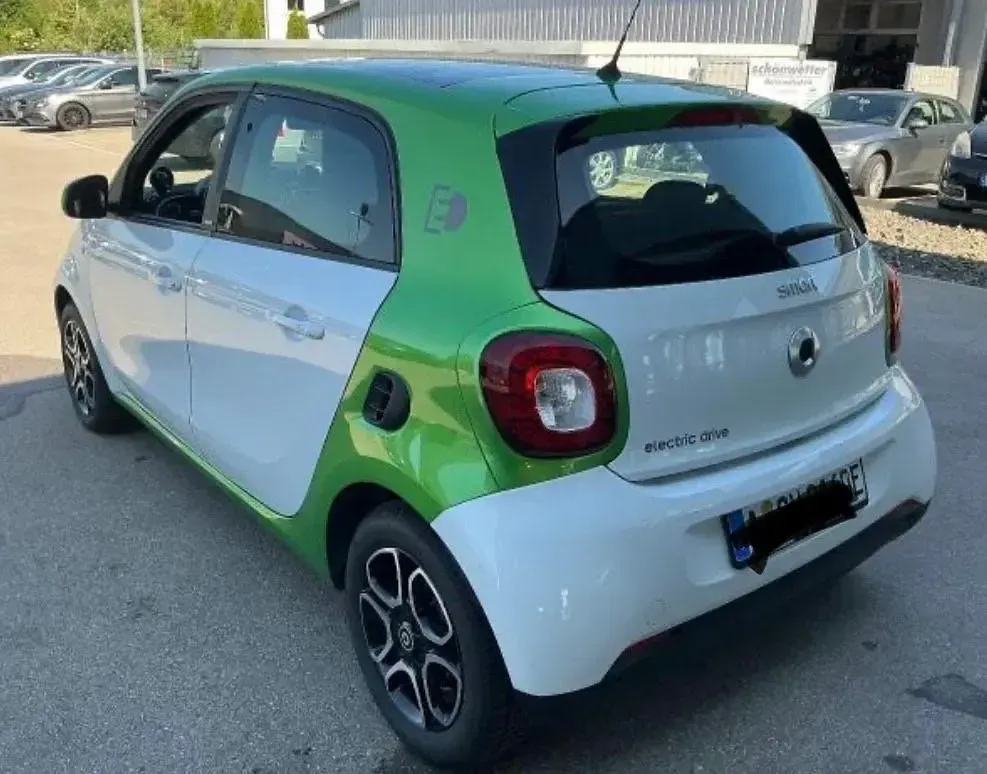 Gebraucht Smart ForFour Electric Drive Passion 60 kW (82 PS) 2017 Grün Kleinwagen