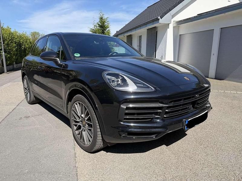 Second-hand Porsche Cayenne 340 CP (250 kW) 2021 Negru SUV