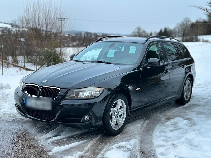 Gebraucht BMW 318 143 PS (105 kW) 2009 Schwarz Kombi