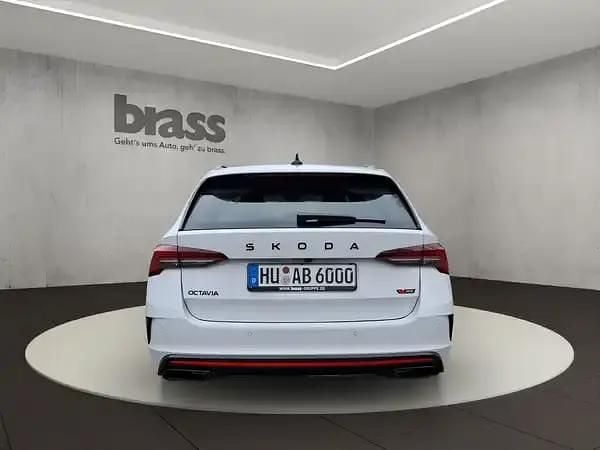 Second-hand Skoda Octavia RS 265 CP (194 kW) 2025 Alb Break