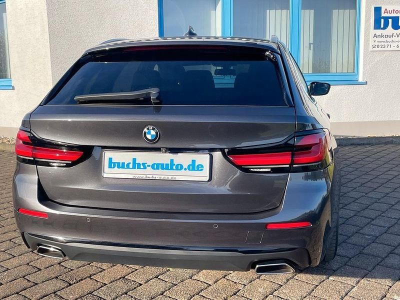 Gebraucht BMW 540 340 PS (250 kW) 2022 Grau Kombi