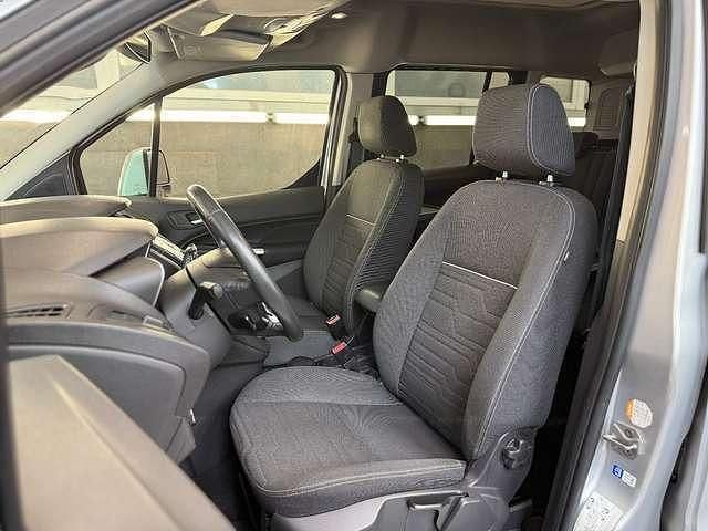 Gebraucht Ford Tourneo Connect Titanium 95 PS (69 kW) 2015 Silber metallic Van / Kleinbus