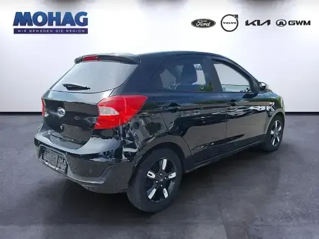 Gebraucht Ford Ka Plus 86 PS (63 kW) 2018 Schwarz Kleinwagen