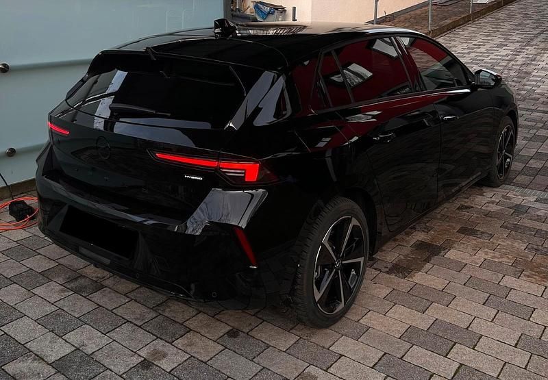 Gebraucht Opel Astra 181 PS (133 kW) 2025 Schwarz Limousine