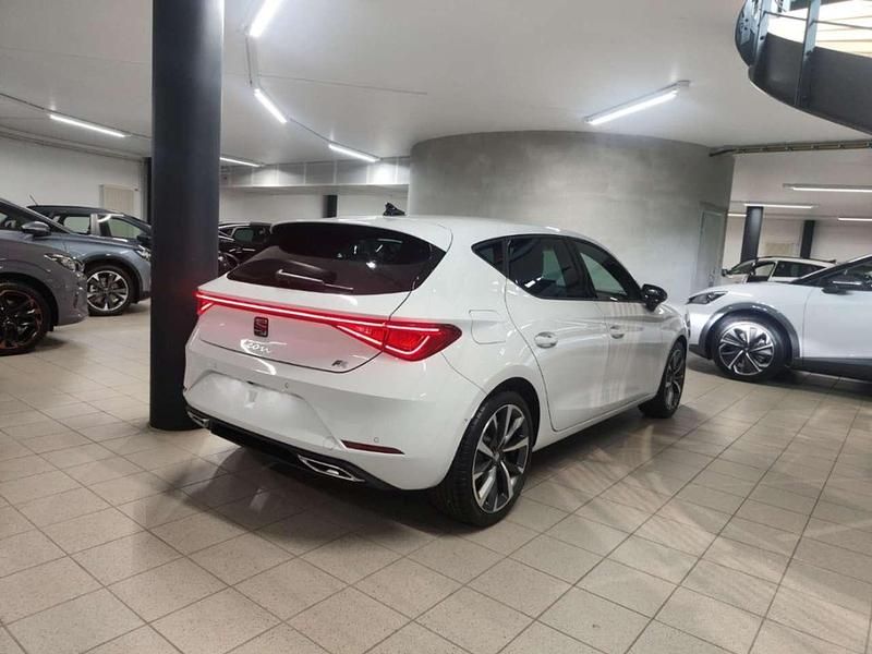 Gebraucht Seat Leon FR 150 PS (110 kW) 2026 Nevada weiss Limousine