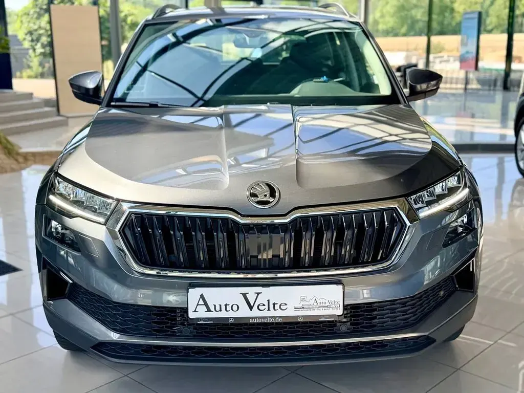 Gebraucht Skoda Karoq Selection 150 PS (110 kW) 2025 Grau SUV