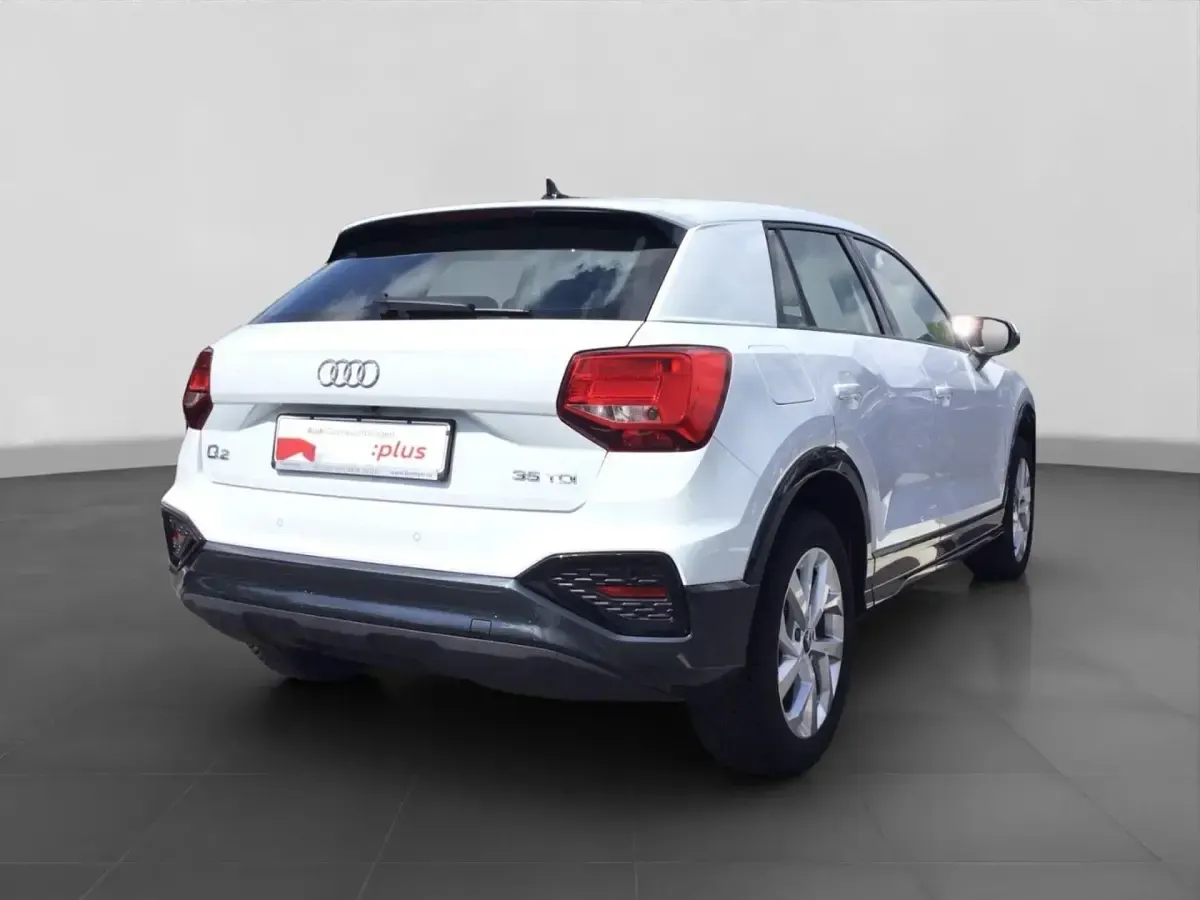 Gebraucht Audi Q2 Advanced Plus 150 PS (110 kW) 2025 Gletscherweiß metallic SUV
