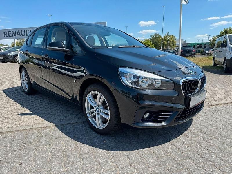 Gebraucht BMW 225 Active Tourer Sport Line 136 PS (100 kW) 2016 Schwarz Van / Kleinbus
