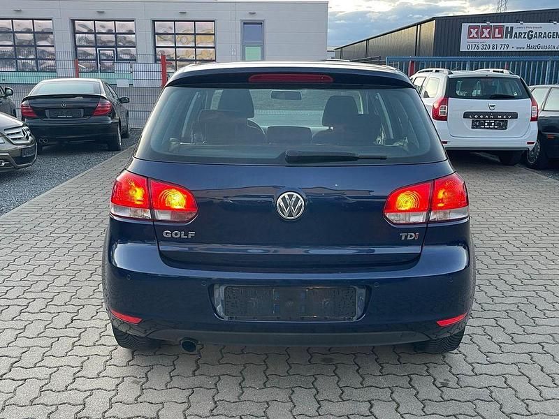 Gebraucht VW Golf VI Trendline 105 PS (77 kW) 2011 Blau Kleinwagen