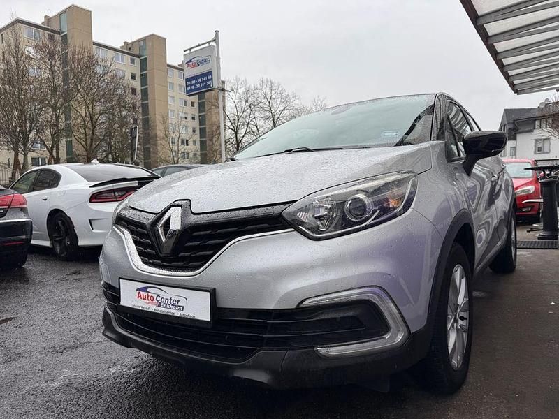 Gebraucht Renault Captur LIMITED 131 PS (96 kW) 2019 Silber SUV