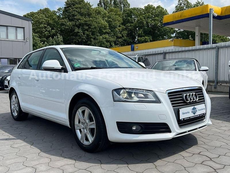 Gebraucht Audi A3 Attraction 125 PS (91 kW) 2009 Weiß Limousine