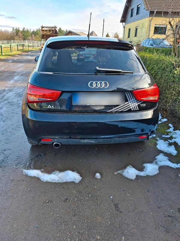 Second-hand Audi A1 105 CP (77 kW) 2013 Negru Hatchback