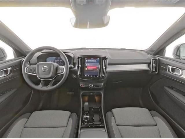 Gebraucht Volvo XC40 Plus 163 PS (119 kW) 2025 Schwarz SUV