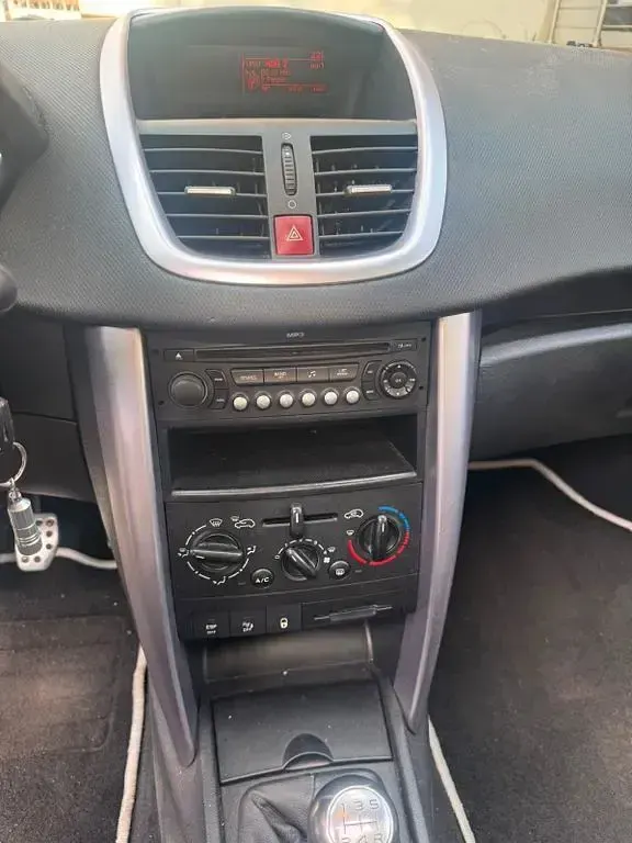 Gebraucht Peugeot 207 CC Premium 120 PS (88 kW) 2009 Silber Cabrio