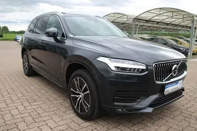 Gebraucht Volvo XC90 Momentum 235 PS (172 kW) 2020 Grau SUV