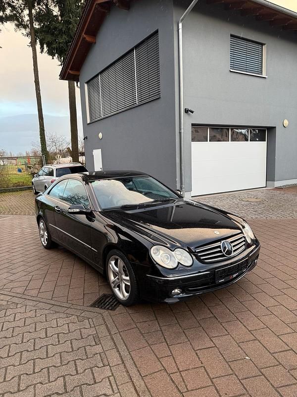 Schwarz Gebraucht 2004 Mercedes CLK500 Coupé | 7.499 € (Fairer Preis) - Bild 1/4