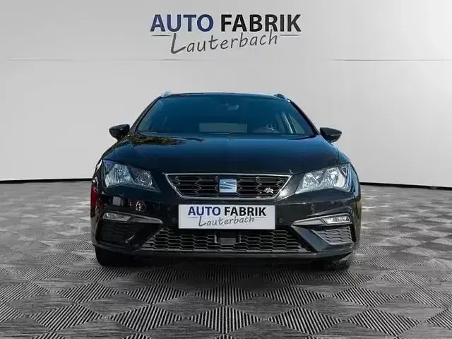 Używany Seat Leon ST FR 150 KM (110 kW) 2019 Czarny Kombi