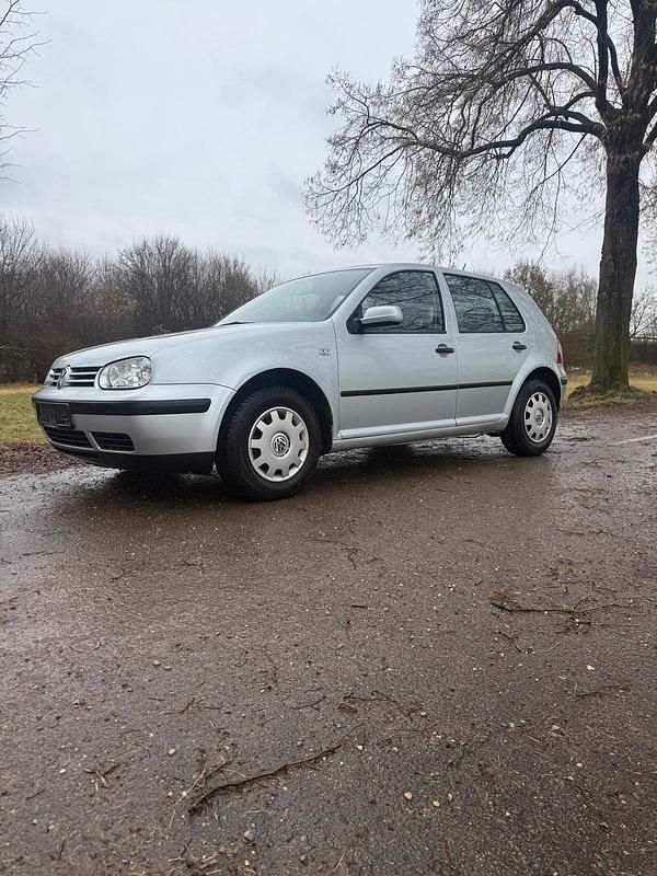 Gebraucht VW Golf IV 75 PS (55 kW) 2002 Silber Kleinwagen