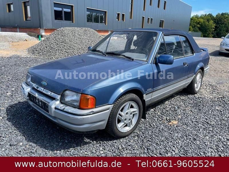 Gebraucht Ford Escort Cabriolet 90 PS (66 kW) 1988 Blau metallic Cabrio