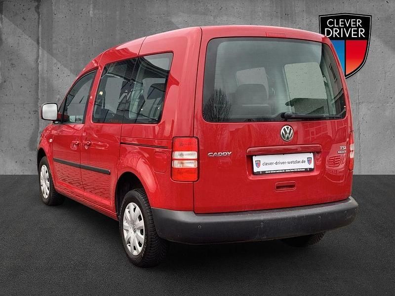 Gebraucht VW Caddy 105 PS (77 kW) 2013 Salsa red Van / Kleinbus