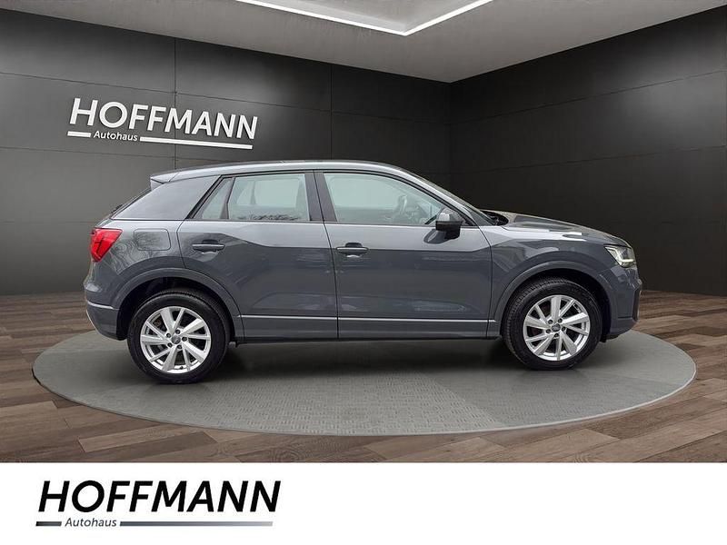 Gebraucht Audi Q2 Comfort 150 PS (110 kW) 2019 Nanograu metallic SUV