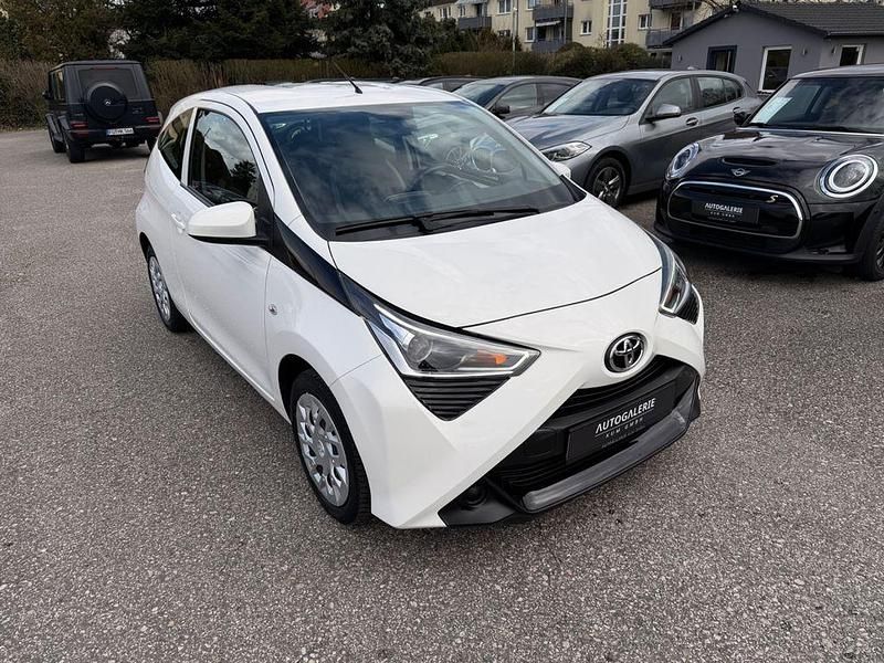 Gebraucht Toyota Aygo 72 PS (52 kW) 2020 Weiß Kleinwagen