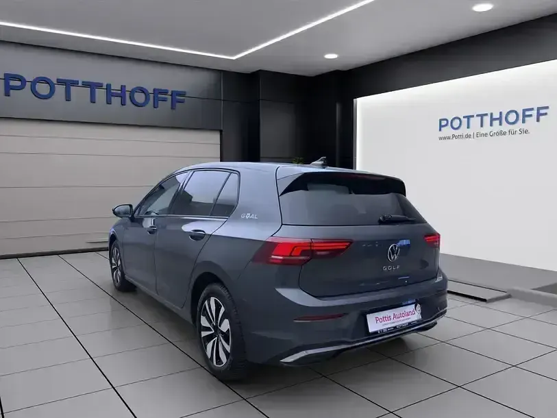 Gebraucht VW Golf VIII Goal 116 PS (85 kW) 2025 Grau Limousine