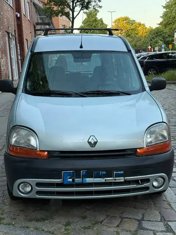 Gebraucht Renault Kangoo 82 PS (60 kW) 2002 Silber Van / Kleinbus