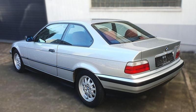 Gebraucht BMW 318 Performance 140 PS (102 kW) 1998 Silber Coupé