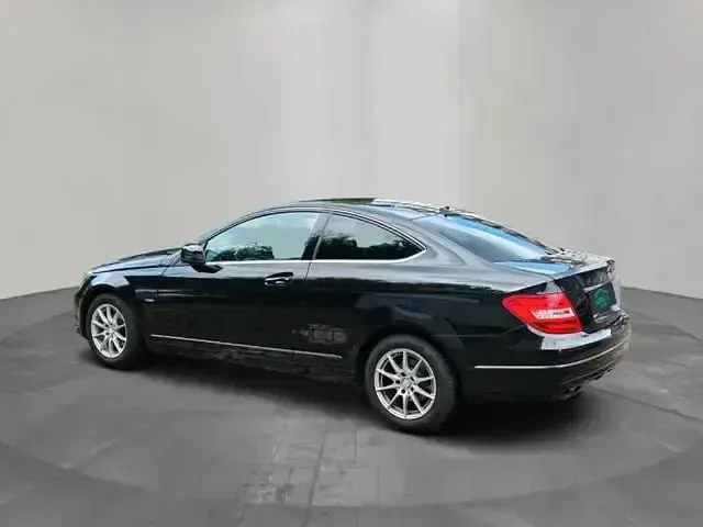 Gebraucht Mercedes C180 Avantgarde 156 PS (114 kW) 2011 Schwarz (obsidianschwarz) Coupé