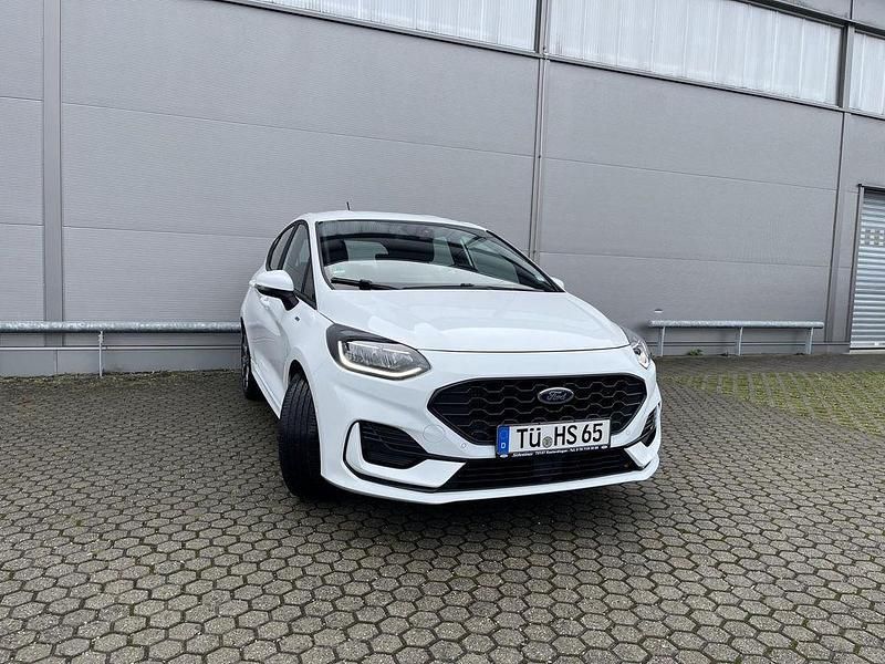 Gebraucht Ford Fiesta ST-Line 101 PS (74 kW) 2023 Weiß Limousine