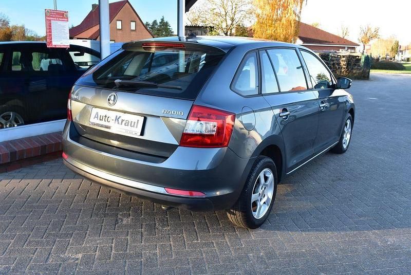 Gebraucht Skoda Rapid Ambition 90 PS (66 kW) 2015 Quarzgrau metallic Kombi