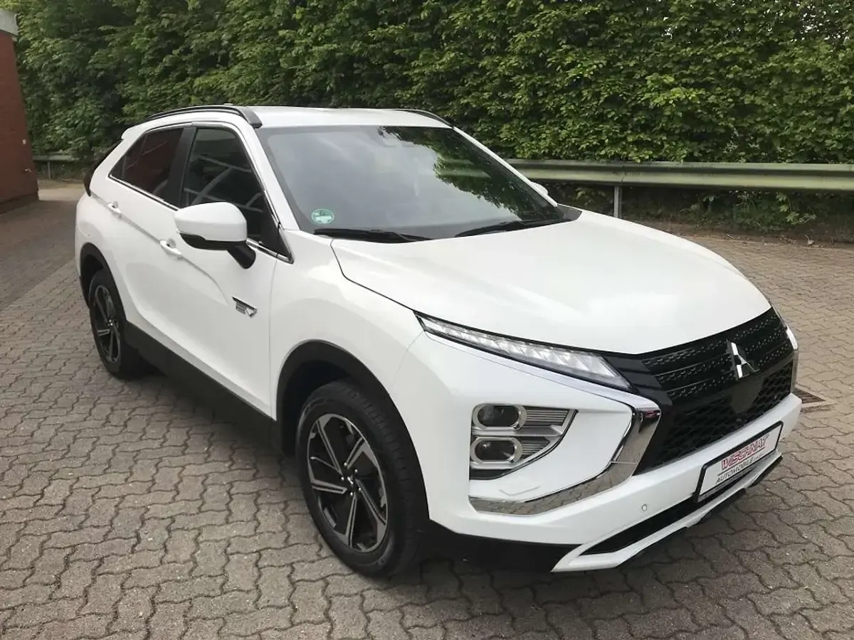 Gebraucht Mitsubishi Eclipse Cross Plus 98 PS (72 kW) 2022 Andenweiss (s) SUV