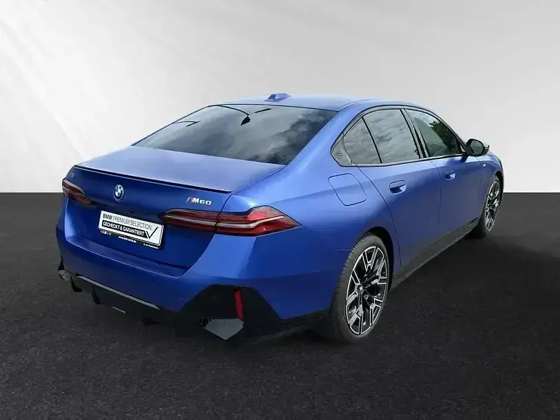 Gebraucht BMW i5 M Sport 442 kW (601 PS) 2025 Bmw individual frozen portimao blue metallic Limousine