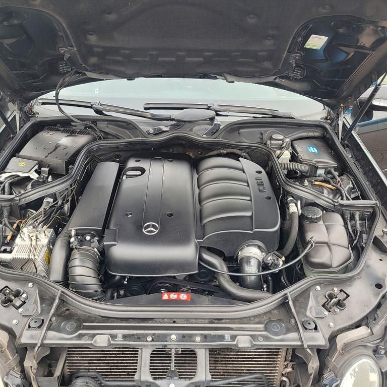 Gebraucht Mercedes 220 150 PS (110 kW) 2004 Schwarz Limousine