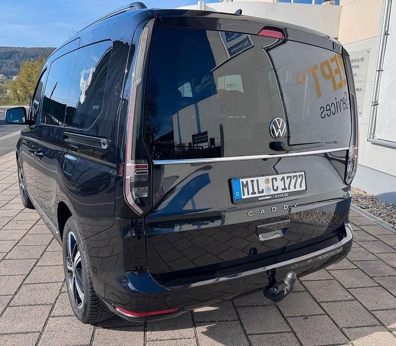 Gebraucht VW Caddy 122 PS (89 kW) 2022 Schwarz Van / Kleinbus